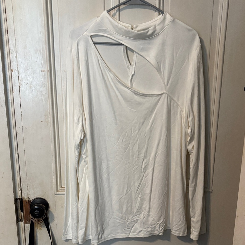 Halogen Cream Long Sleeve Women's Top